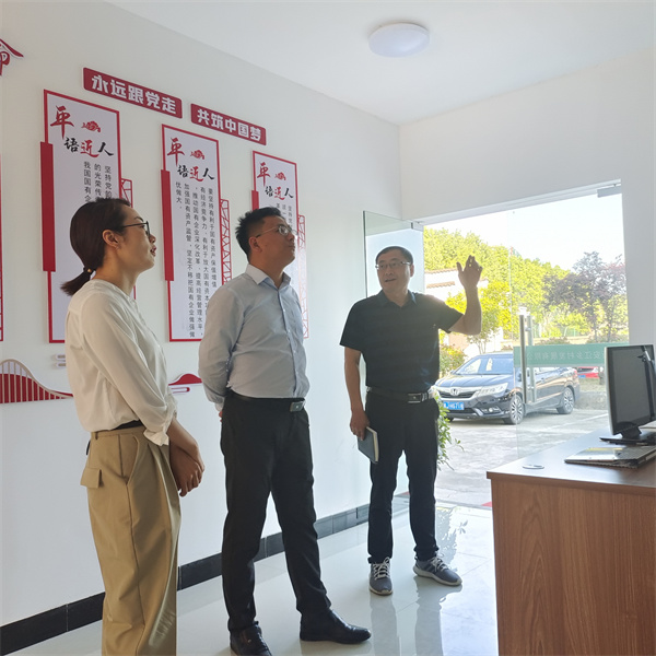 5月5日，县委常委、组织部长方庆峰调研新安江公司，乐鱼官方体育网站_leyu乐鱼(中国)
常务副总经理方亮陪同。.jpg